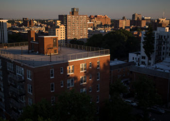 Burglars in Disguise. Millions in Jewels Taken. But This Was in Queens.