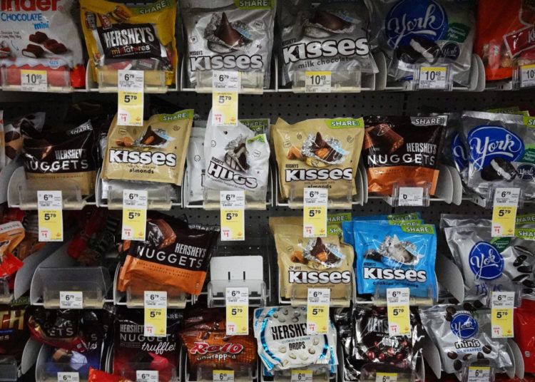 By the Numbers: Why trick-or-treaters may bag more gummy candy than chocolate this Halloween