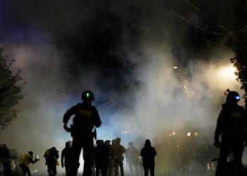 California governor says Trump is sending 300 California National Guard members to Oregon