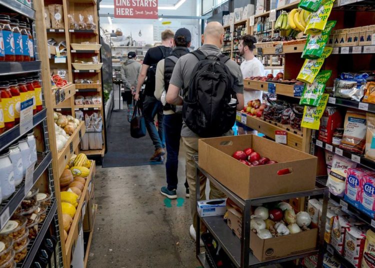 California police increase patrols around grocery stores ahead of possible food stamp shutoff