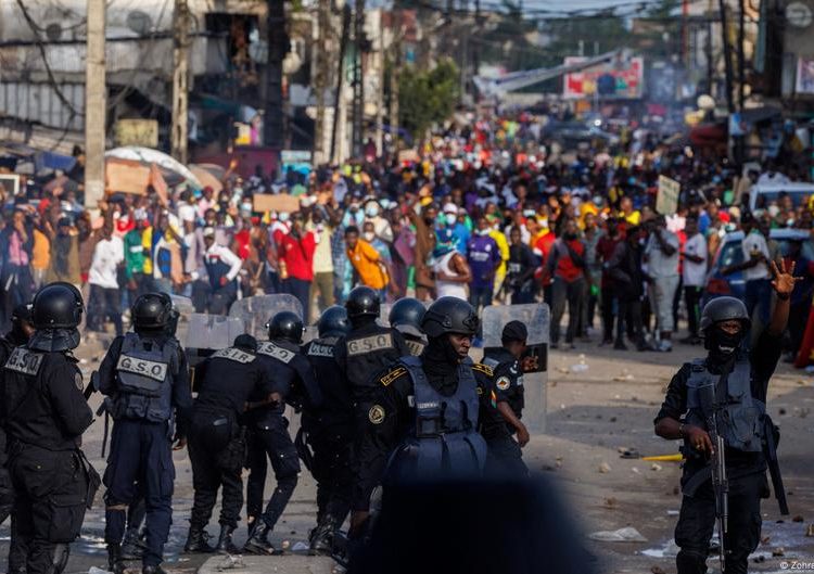 Cameroon: Protesters defy bans ahead of election results
