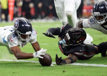 Cardinals’ comedy of errors results in Titans comeback capped with walk-off field goal for first win of season