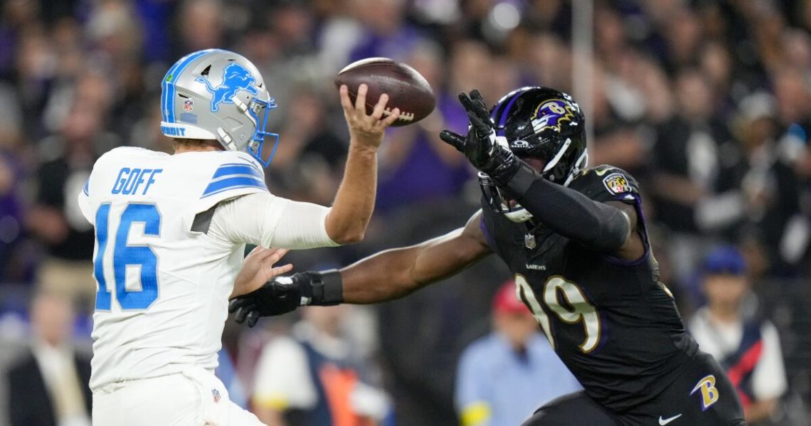 Chargers acquire Ravens linebacker Odafe Oweh in exchange for safety Alohi Gilman