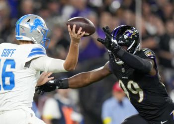 Chargers acquire Ravens linebacker Odafe Oweh in exchange for safety Alohi Gilman