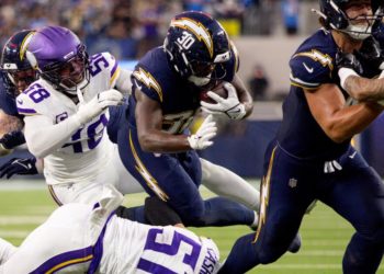 Chargers exorcise demons from loss to Colts with dominant win over Vikings