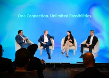 Charter Teams With Apple For Live Lakers Games On Vision Pro, Sets New Spectrum App Store