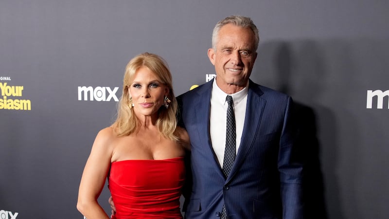 LOS ANGELES, CALIFORNIA - JANUARY 30: Cheryl Hines and Robert F. Kennedy Jr. attend the Curb Your Enthusiasm Season 12 premiere at DGA Theater Complex on January 30, 2024 in Los Angeles, California.