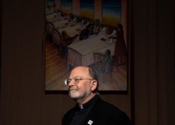 Chris Ponnet, Catholic priest who served COVID patients and opposed the death penalty, dies