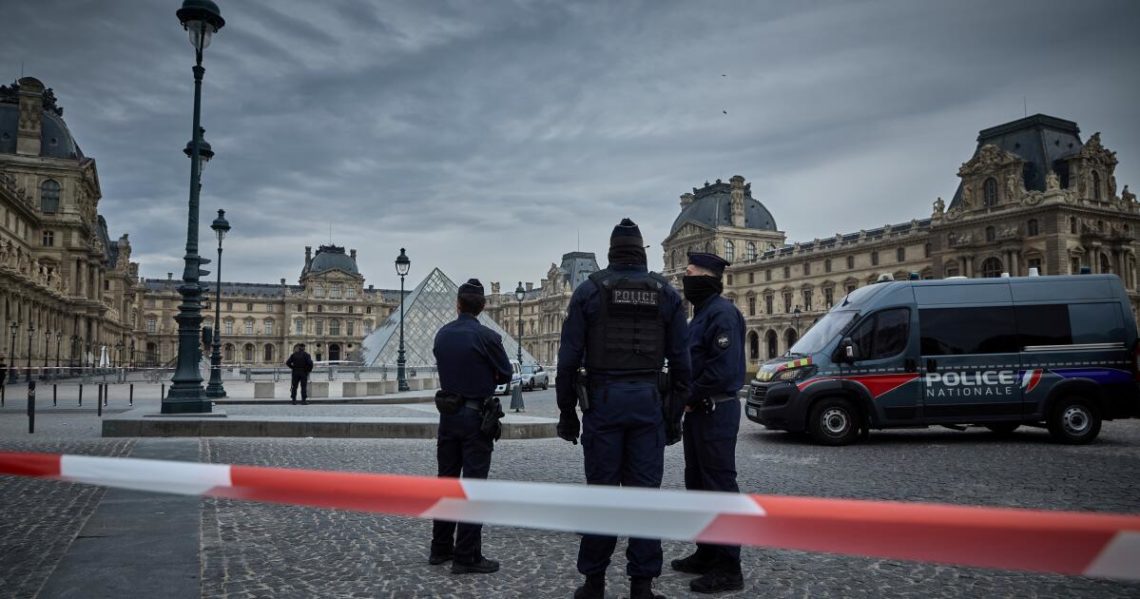 Contributor: Louvre heist is just one way Europe is surrendering its culture