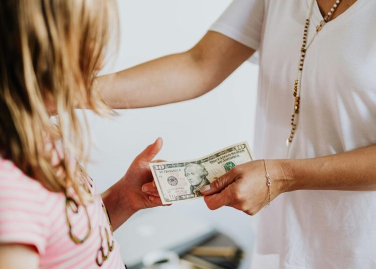 Dave Ramsey says: Commission system can teach kids of different ages about managing money