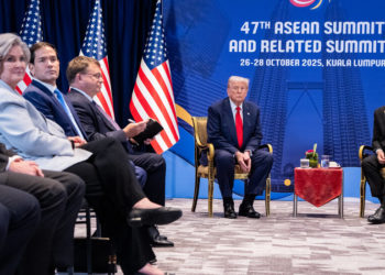 Day 1 of Trump’s Asia Tour: Flashy Moments but Unclear Substance