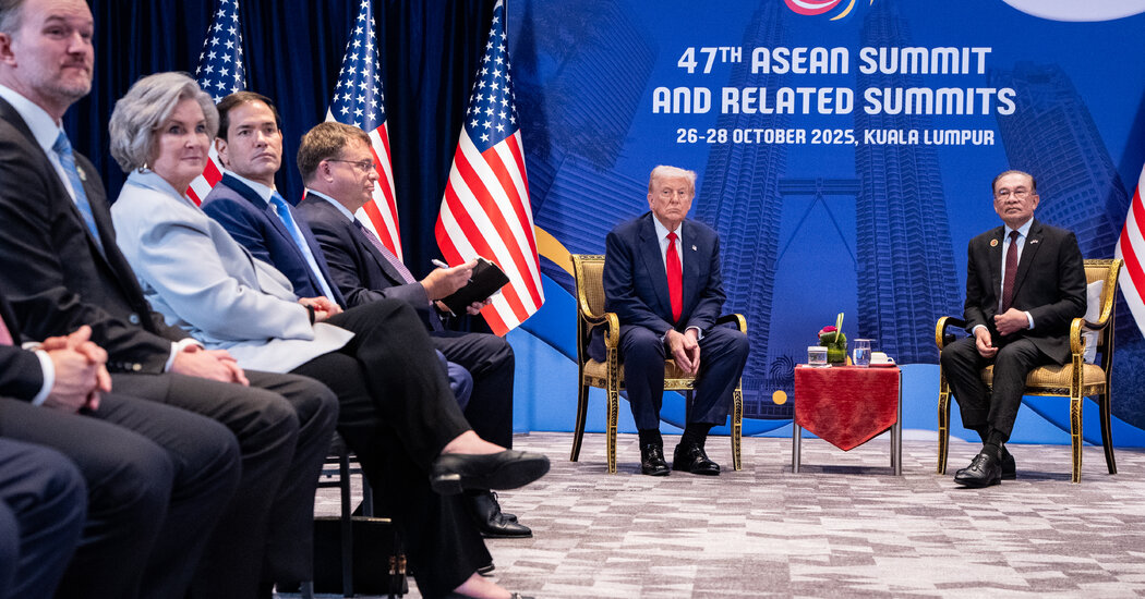 Day 1 of Trump’s Asia Tour: Flashy Moments but Unclear Substance