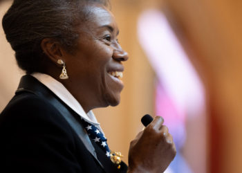 Debate over energy costs fuels clear divide in New Jersey and Virginia governor’s races