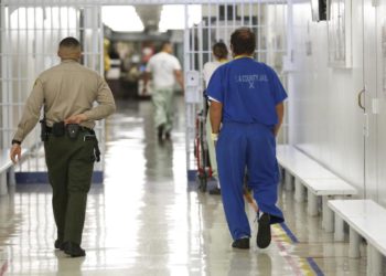 Deputies in L.A. County jails to be equipped with body-worn cameras