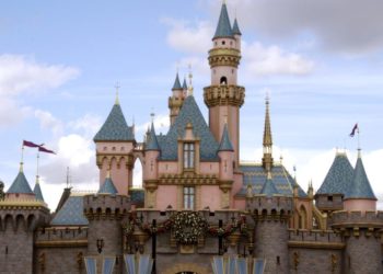Disneyland Resort lays off 100 people in Anaheim
