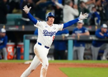 Dodgers beat Blue Jays, Freddie Freeman hits 18th inning home run