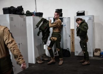 Drawing a Line in the Sky