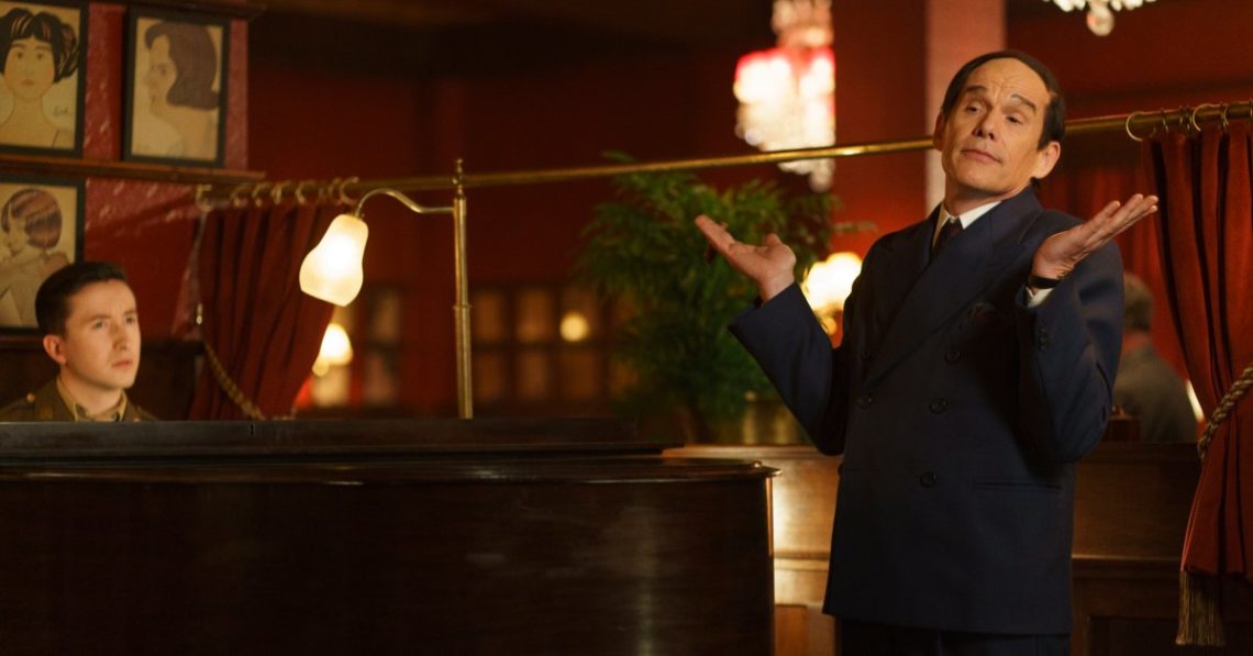 Ethan Hawke Captures the Spirit of Brilliant Lyricist Lorenz Hart in Blue Moon