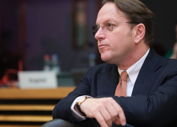 European Commission under pressure over Hungarian spying allegations