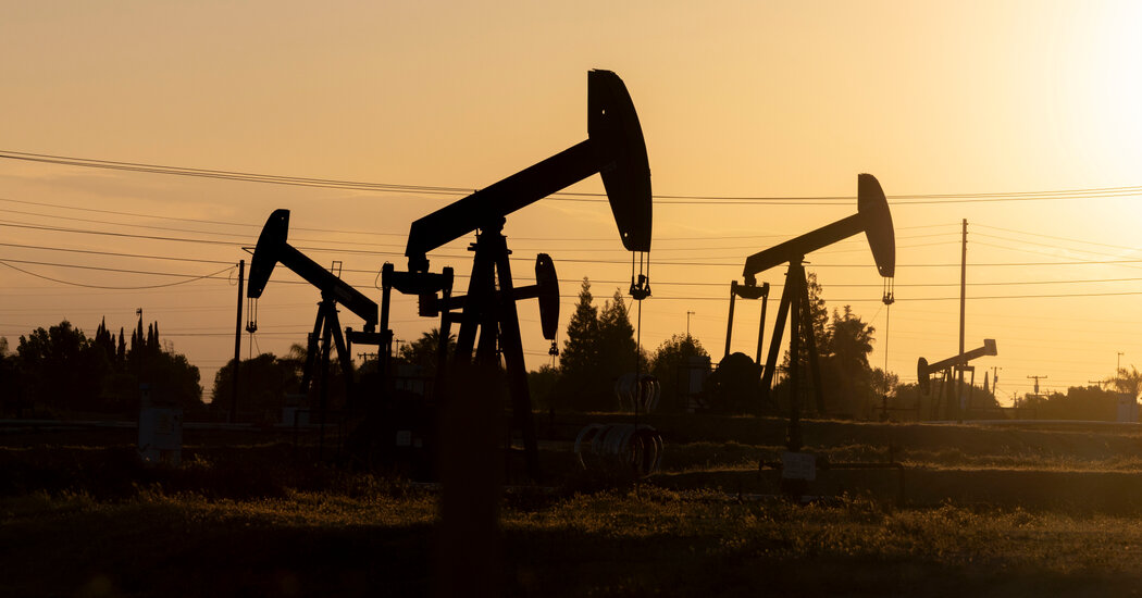 Exxon’s and Chevron’s Profits Fall as Oil Prices Stay Low