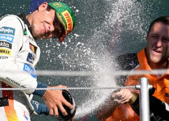 F1 Mexico City: Norris wins GP to take world championship lead from Piastri