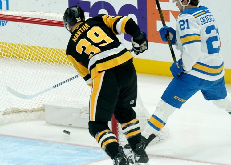 Fan at Penguins game hospitalized after falling from upper concourse