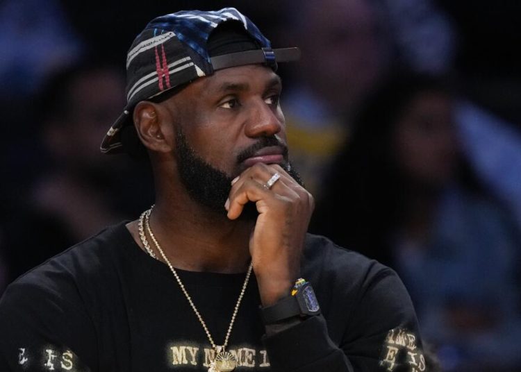 Fan drops lawsuit against LeBron James after PrizePicks offers chance to recoup losses