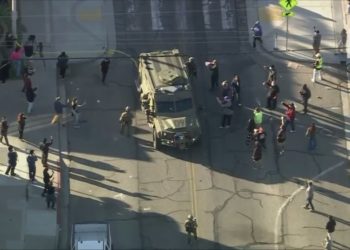 Federal agents confronted by protesters in Oxnard during possible immigration raid