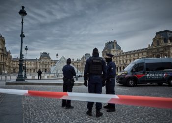 Five more arrested in France over Louvre jewellery heist, says prosecutor