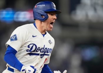 Freeman, Dodgers win Game 3 against Toronto, take MLB World Series lead
