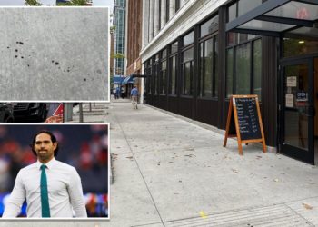 Ghoulish gawkers turn bloody Mark Sanchez crime scene into Indianapolis tourist attraction