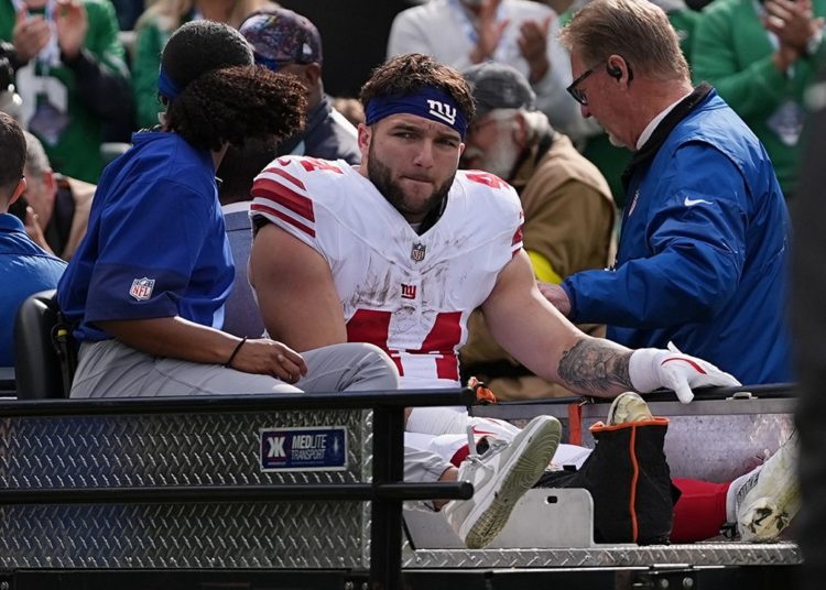 Giants’ Cam Skattebo suffers gruesome ankle injury vs Eagles