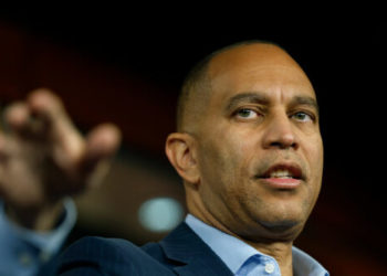 Hakeem Jeffries Rejects Legislation to Extend Obamacare Subsidies for One Year