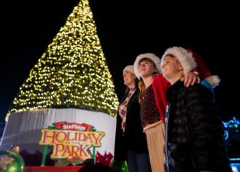 Holiday festivites coming to Knott’s Berry Farm, Six Flags
