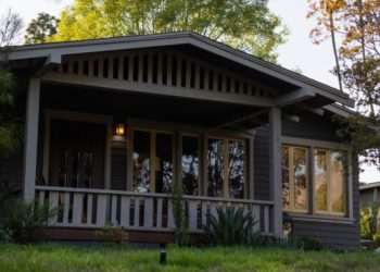 How this L.A. suburb fell in love with Craftsman homes