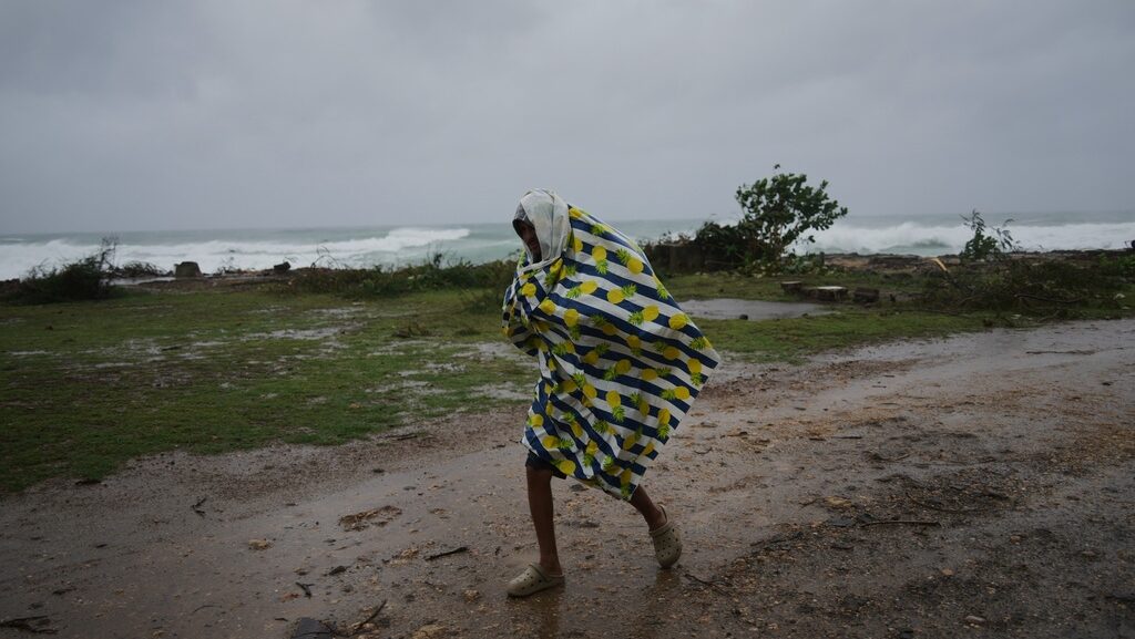 Hurricane Melissa leaves 25 dead in Haiti, wreaks havoc in Jamaica, Cuba