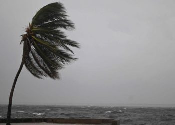 Hurricane Melissa strengthens as it bears down on Jamaica