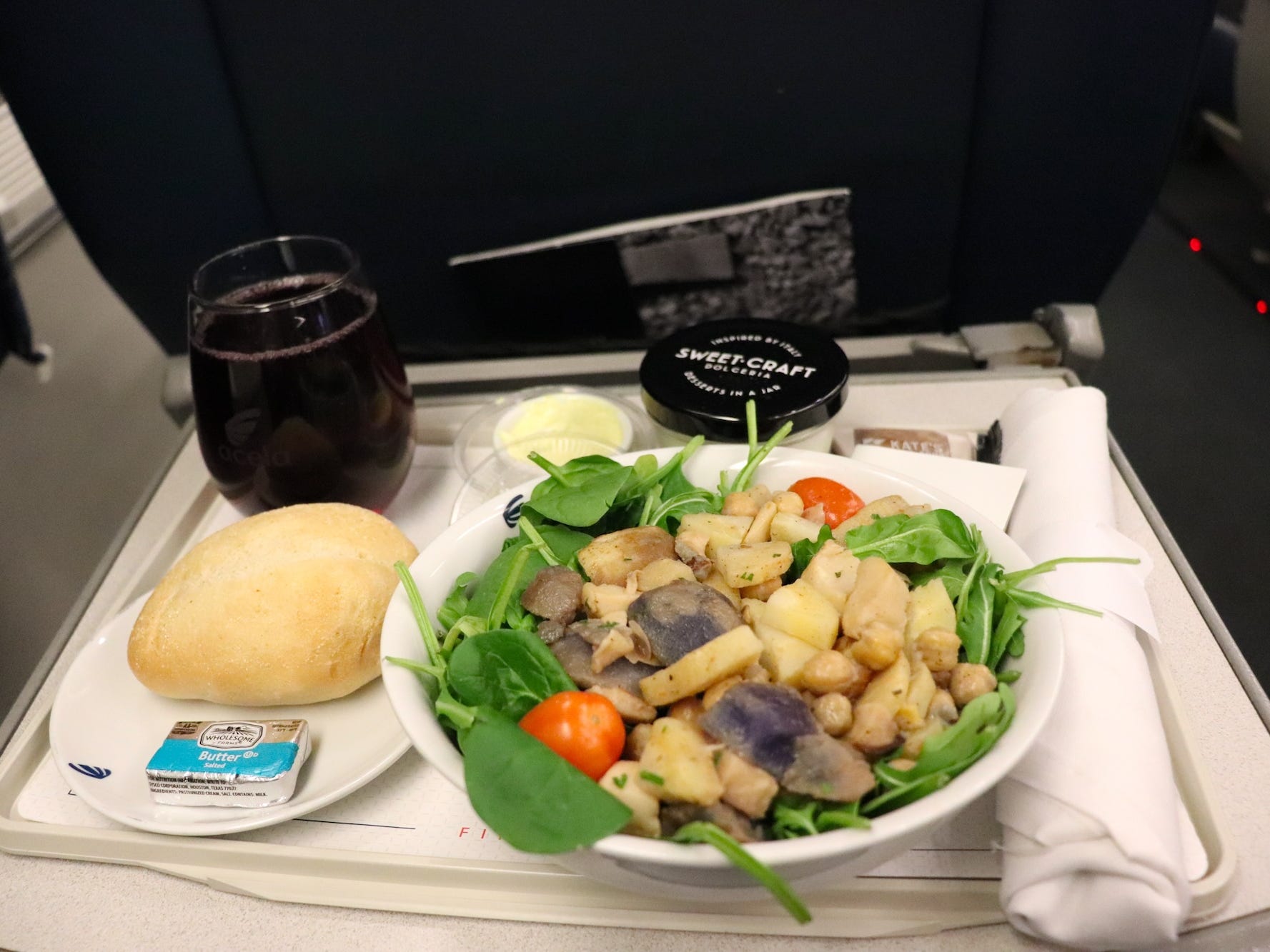 A first-class meal on Amtrak.