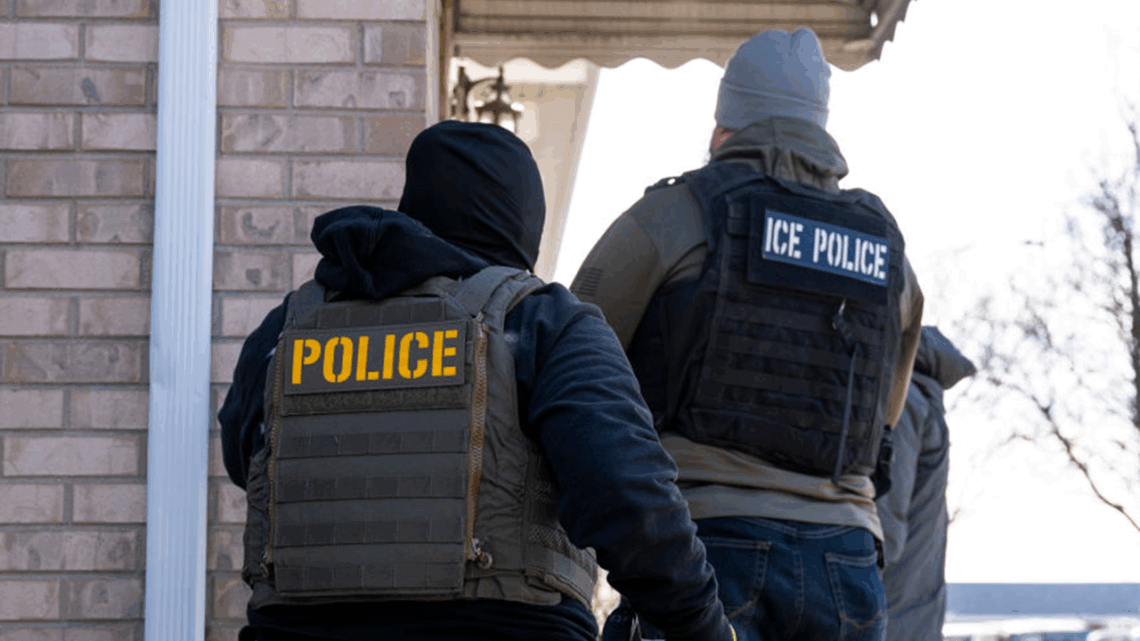Illinois lawmakers pass bill banning ICE immigration arrests near courthouses