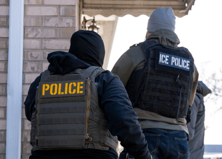 Illinois lawmakers pass bill banning ICE immigration arrests near courthouses