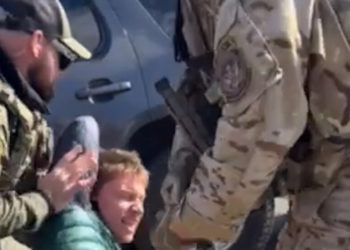 Immigration Agents Clash With Chicago-Area Residents on Halloween