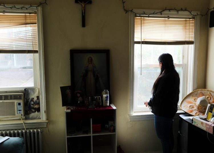 Immigration crackdown stokes fear and solidarity at a Catholic church in DC