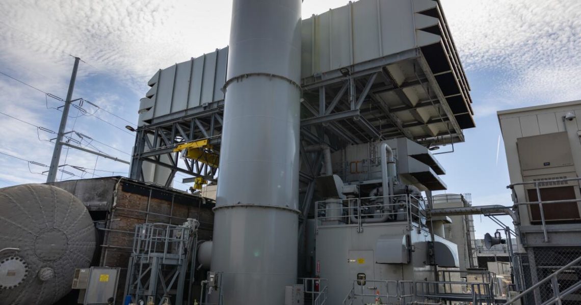 In controversial move, LADWP says it will shift its largest gas power plant to hydrogen