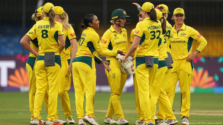India arrests man for touching Australian women cricketers