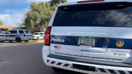 Man shot by police in Phoenix after allegedly charging officers with knife dies
