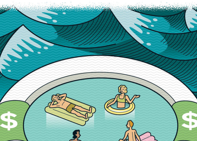 Interest Rates Are Falling. Why Are People Still Buying Money Market Funds?