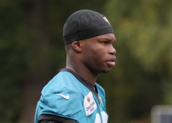 Jaguars place two-way star Travis Hunter on injured reserve with a right knee injury