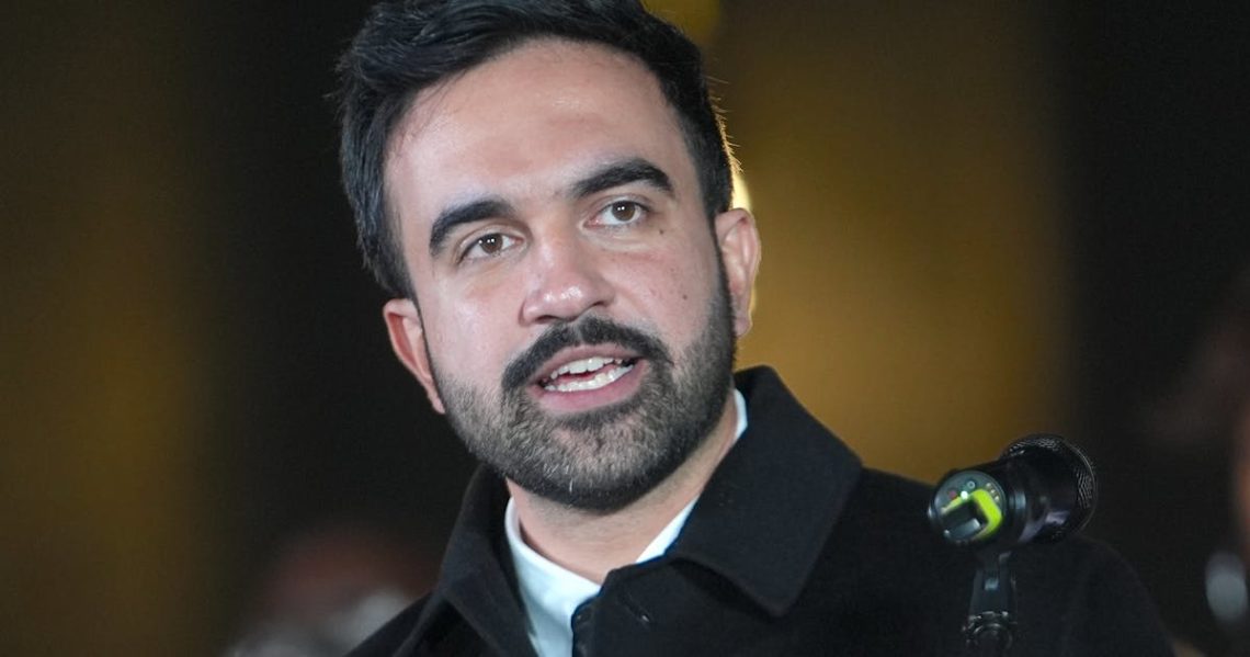 Jeffries Waits Until Last Possible Second to Endorse Zohran Mamdani