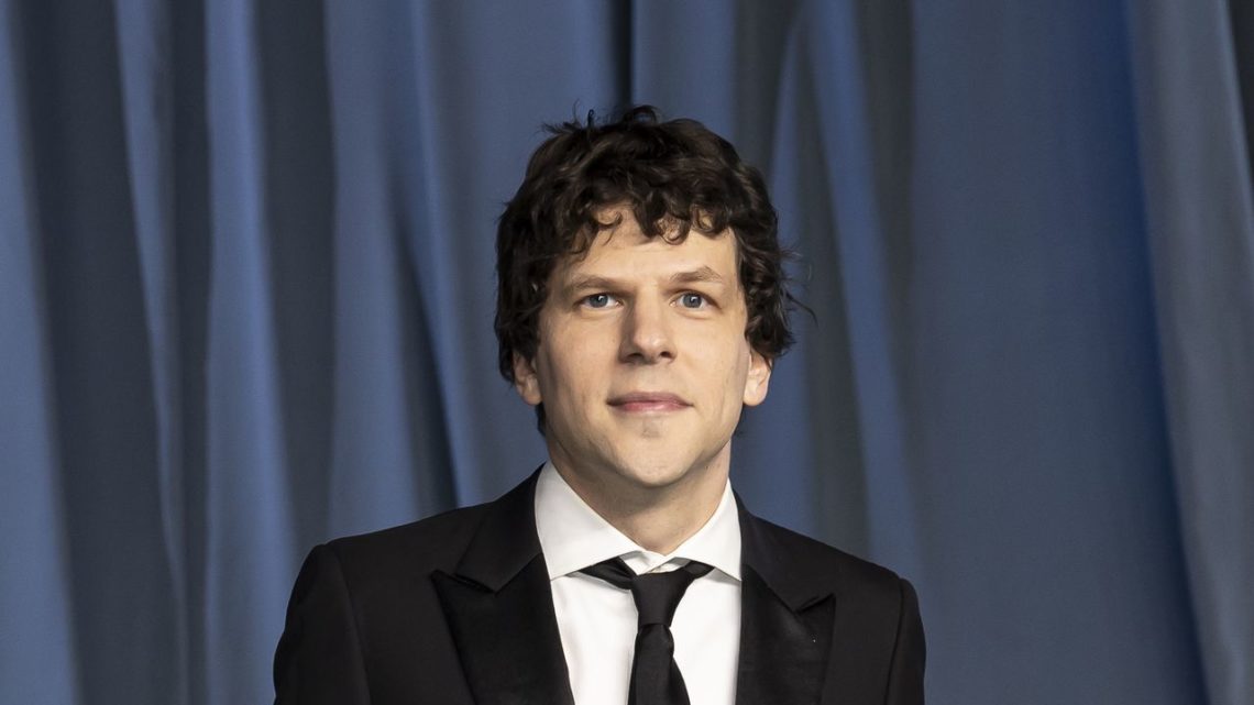 Jesse Eisenberg Is Donating a Kidney to A Stranger