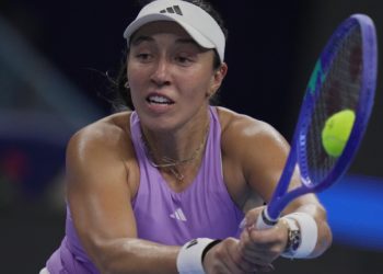 Jessica Pegula advances to the third round in Wuhan with a tight win over Baptiste